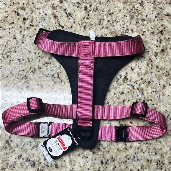 KONG Fuchsia Dog Harness - Picture 2 of 4